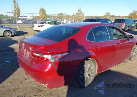 2018 Toyota Camry Se z USA, uszkodzony, nr VIN 4T1B11HK6JU599641
